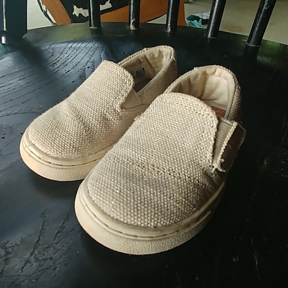 Toms toddler size 5